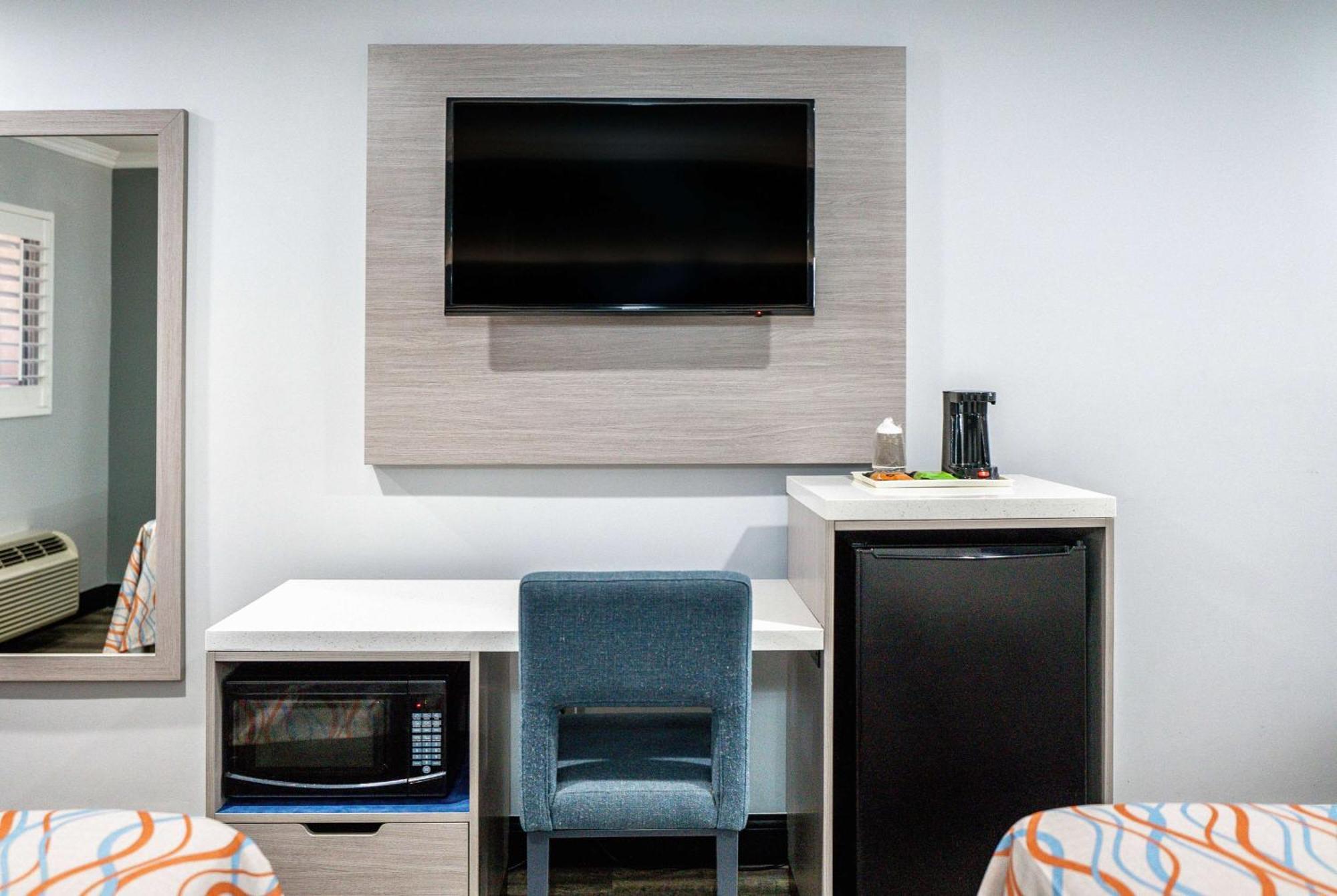 Travelodge Inn & Suites By Wyndham Bell Los Angeles Area Buitenkant foto