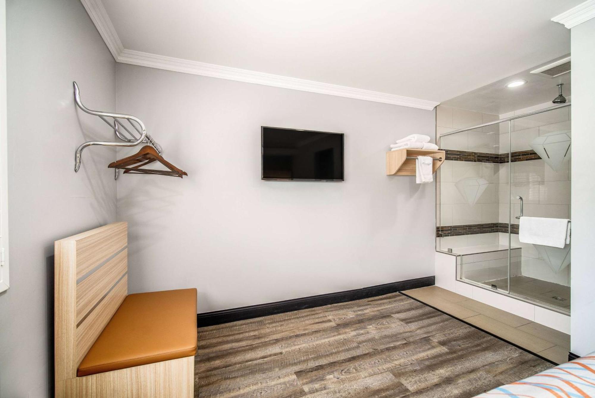 Travelodge Inn & Suites By Wyndham Bell Los Angeles Area Buitenkant foto