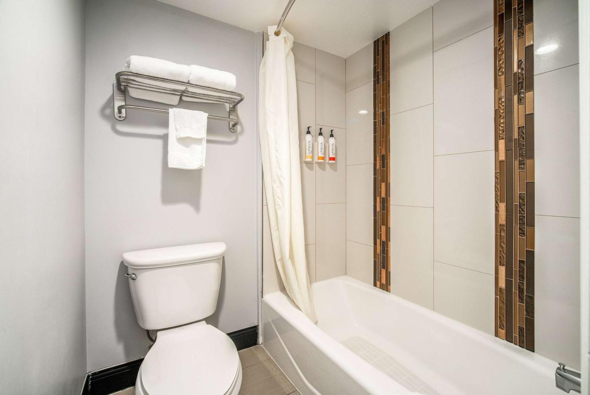 Travelodge Inn & Suites By Wyndham Bell Los Angeles Area Buitenkant foto